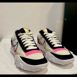 Nike Waffle Racer 2x size 7